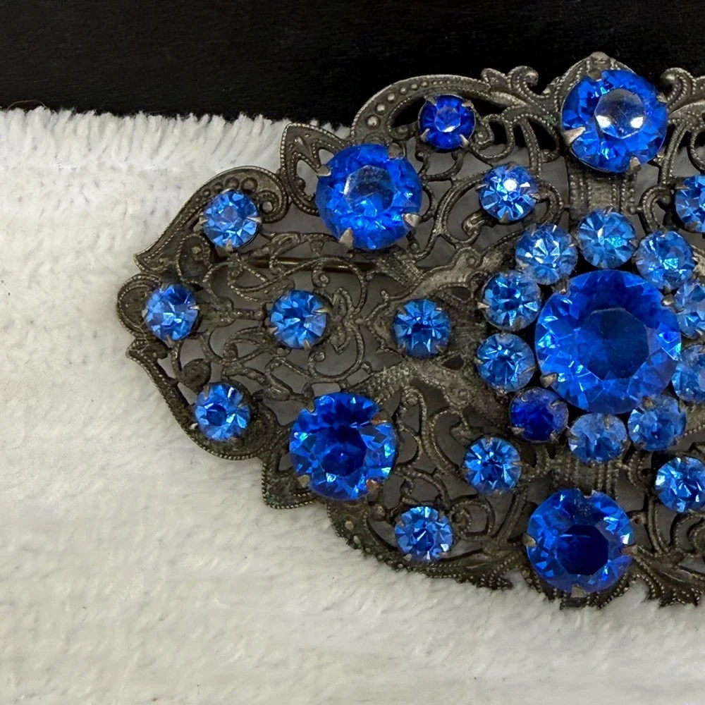 Vintage Brooch Blue Rhinestone Filigree Silver Tone